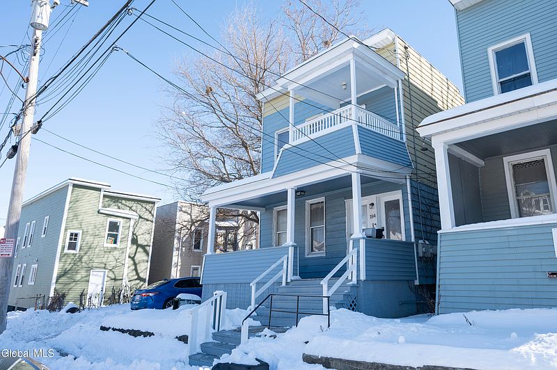 2nd image of 184 N Lake Avenue