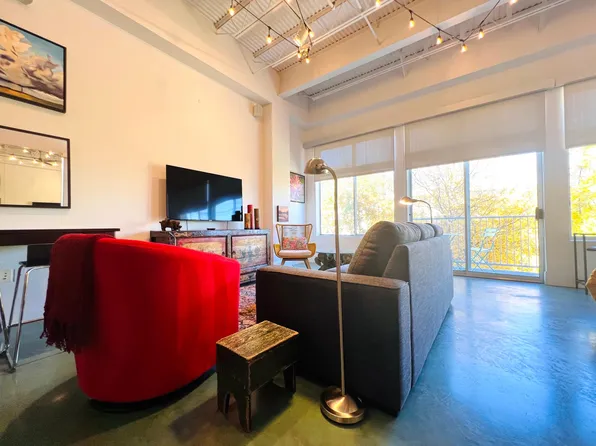 2401 E 6th St #6, Austin, TX 78702