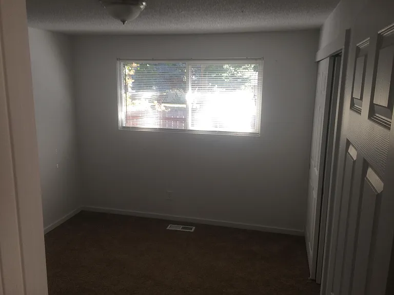 3050 Brittany Dr — Photo 11