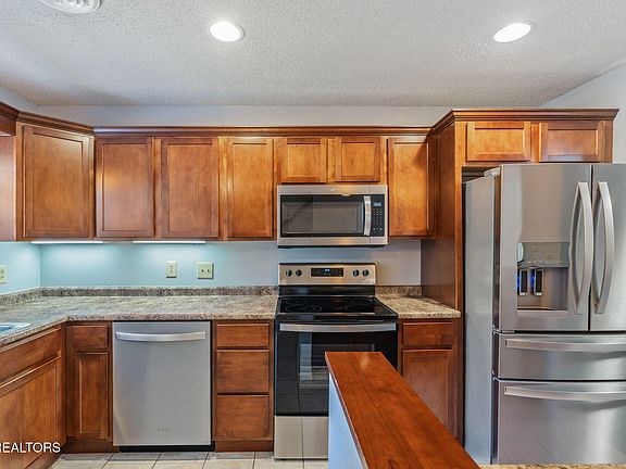 5th image of 6521 Deane Hill Dr APT 1