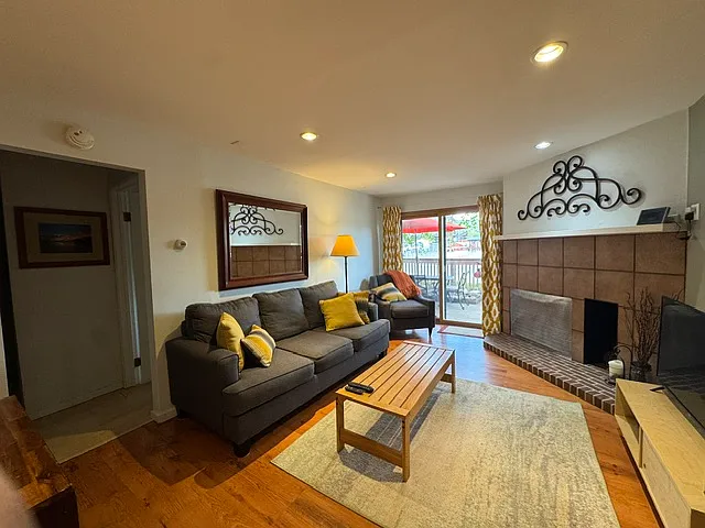 200 Granite St — Photo 2