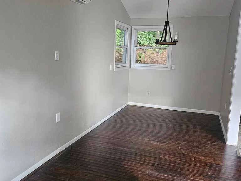 772 Zurich Cir — Photo 10
