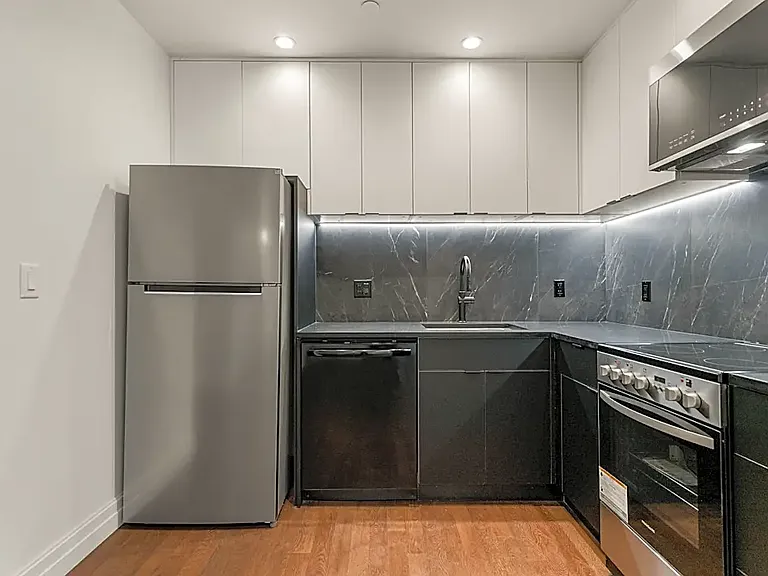 107 Court St #101 — Photo 2