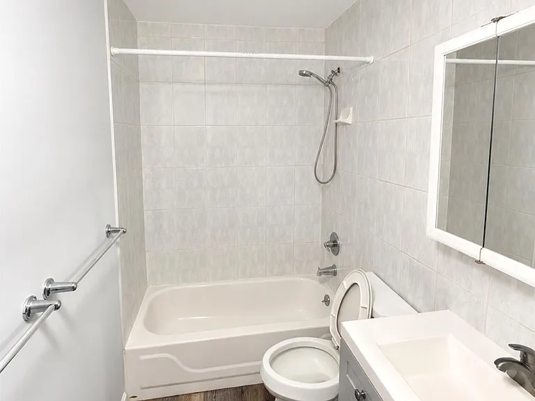 210 Main St #2 — Photo 9