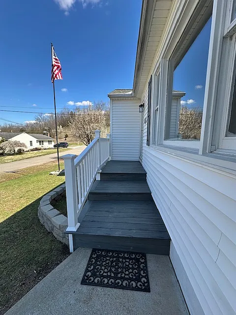 3 bed, 2592 sqft, $2,500 — Photo 3