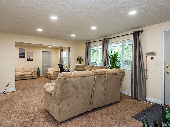 4th image of 5636 Tomberg St
