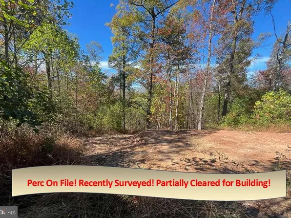 27 Chance Ln, Paw Paw, WV 25434