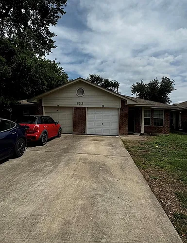 8613 Talyne Chaise Cir #B Photo 1
