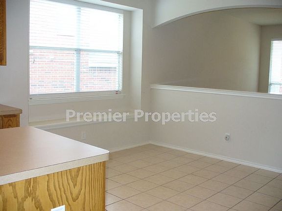 5th image of 8625 Chalk Canyon Dr