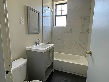 Building Photo - 51 E Brinkerhoff Ave #4