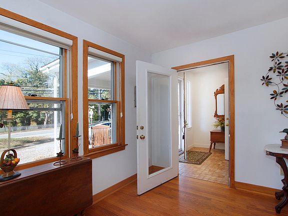 3rd image of 545 W Falmouth Highway #4U