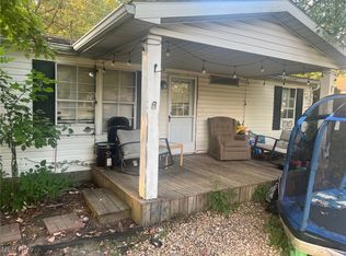 10352 W Pine Lake Rd, Salem, OH 44460