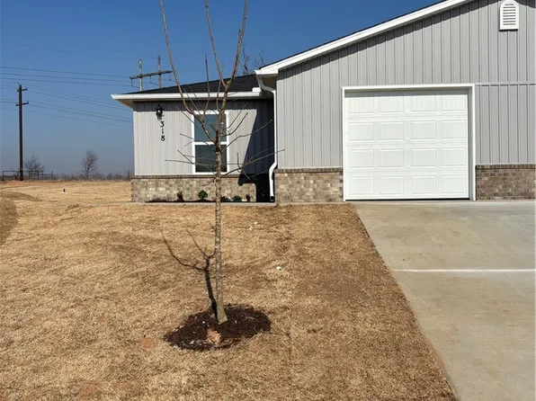 318 NW 67th Ave, Bentonville, AR 72713