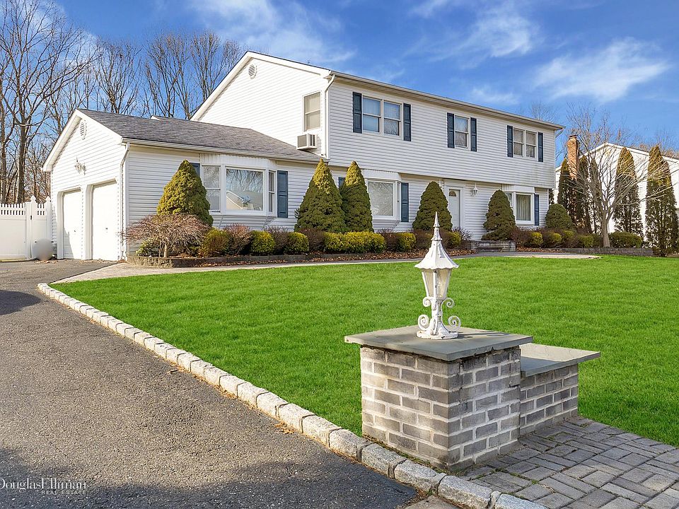 1st image of 18 Lynhaven Pl