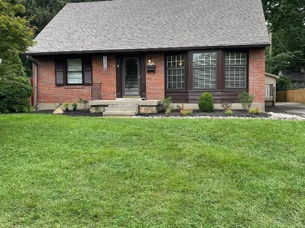 3736 Glenmeade Rd, Louisville, KY 40218