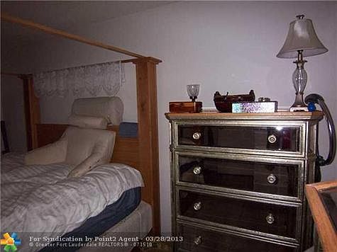 5th image of 1048 Ventnor #O