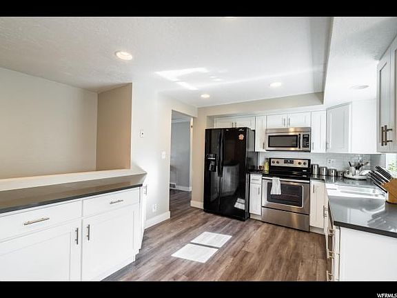 5th image of 10472 S Larkspur Dr