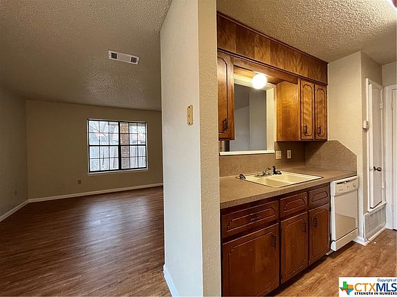 5th image of 3608 Hereford Ln