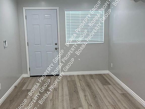 4th image of 2552 Cedar Ave #G