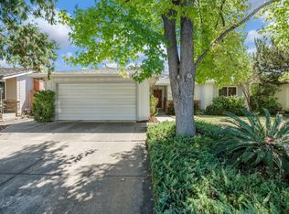 8324 Lake Forest Dr, Sacramento, CA
