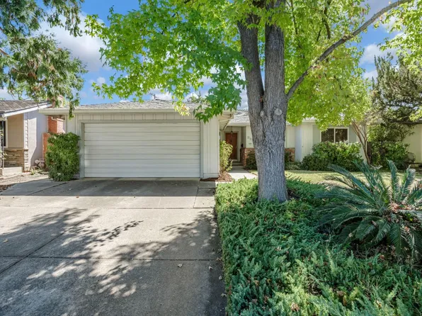 8324 Lake Forest Dr, Sacramento, CA 95826