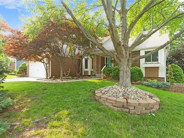2432 SE 6th St, Lees Summit, MO 64063