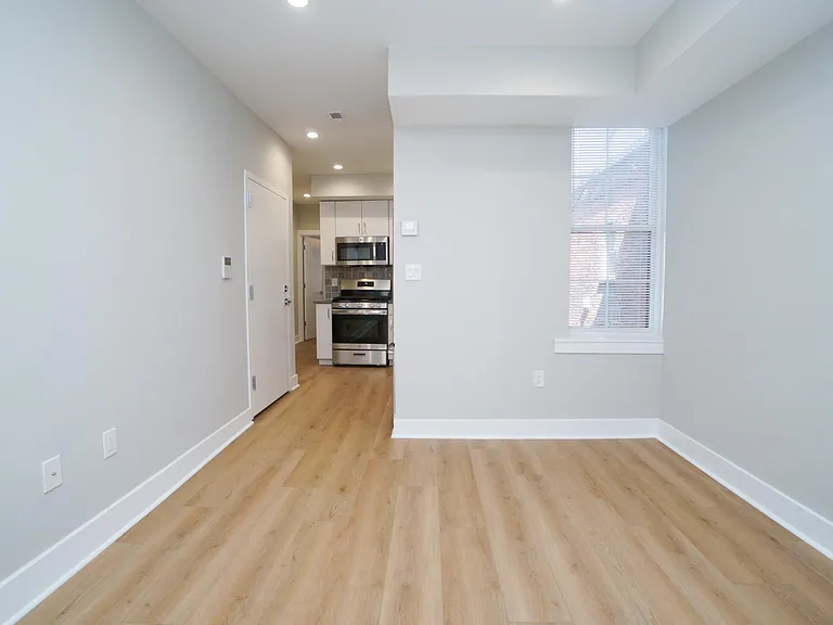 1729 Mifflin St #2 — Photo 5