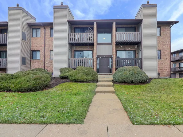 310 Sheridan Dr APT 1C, Willowbrook, IL 60527