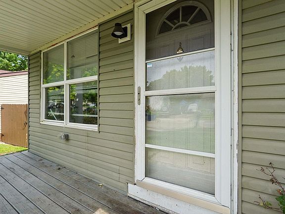 4th image of 3622 Hollowwood Ave