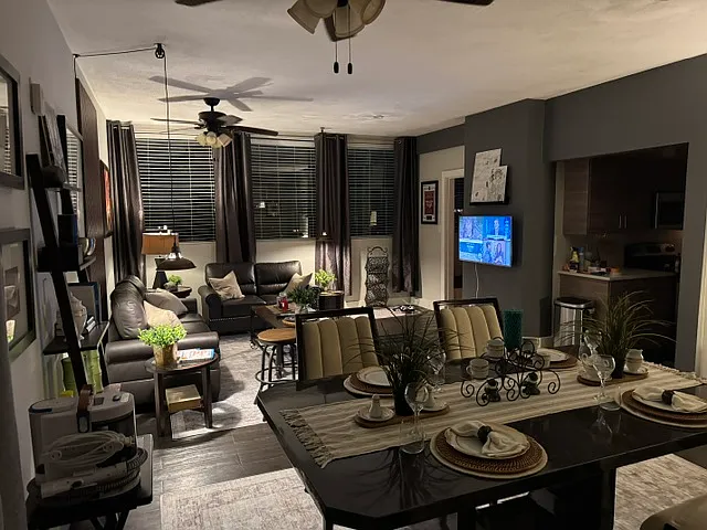 2 bed, 1400 sqft, $4,200 — Photo 3