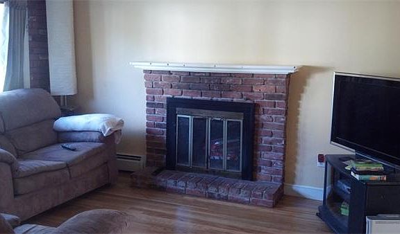 5th image of 111 Peck St