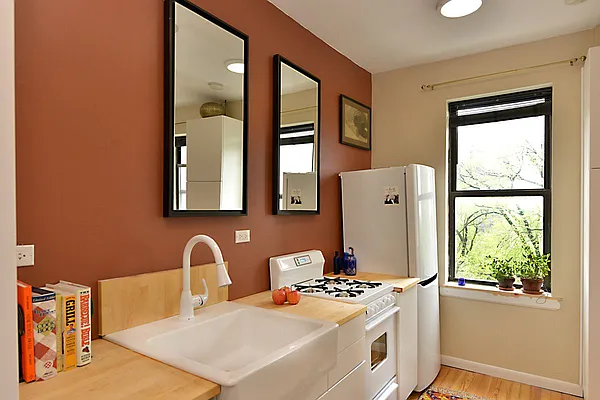 Sold by Nest Seekers International | media 3