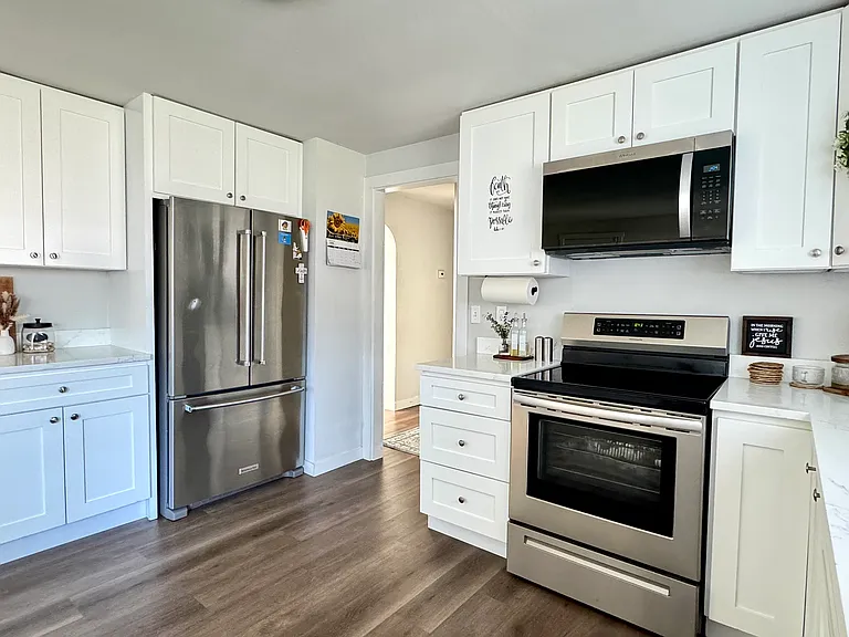 1006 B St SE — Photo 5
