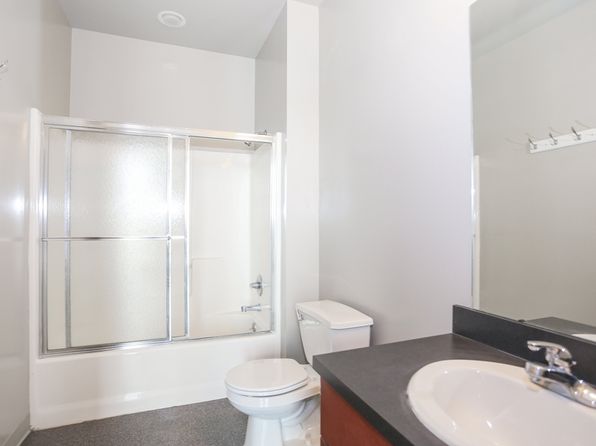 947 New Hampshire St #304