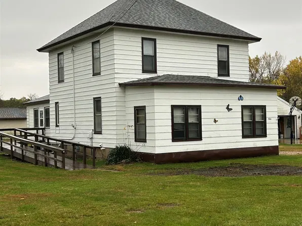 504 E Robins St, Graettinger, IA 51342
