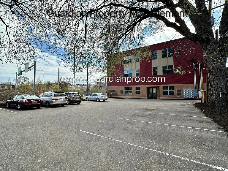 811 4th St SE #310 — Photo 13