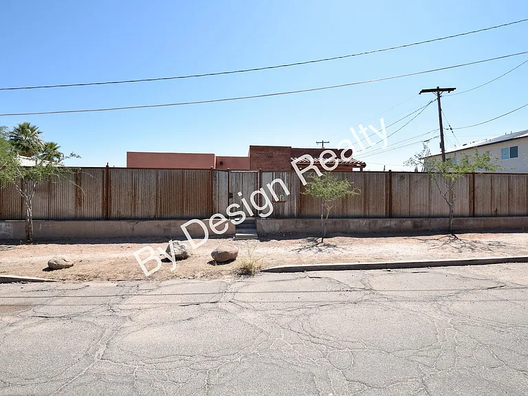 130 N Cherry Ave #2 — Photo 27