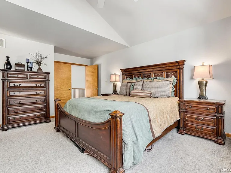 15581 Flowerhill Cir — Photo 41