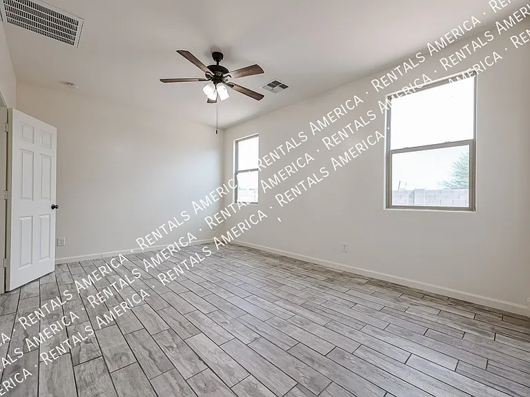 9820 W Sanna St — Photo 20