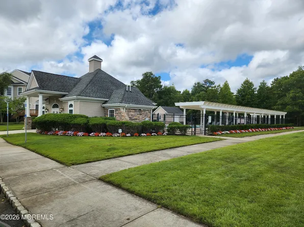 7 Bryce Ln, Manahawkin, NJ 08050