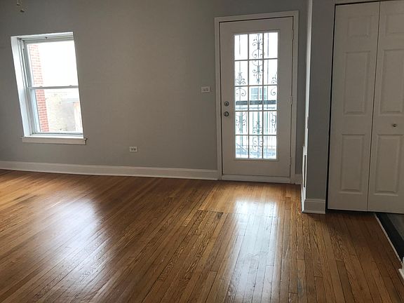 3rd image of 837 W Windsor Ave #3N