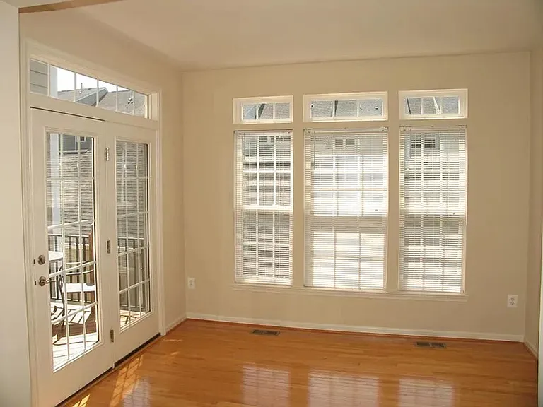 906 Bing Ln — Photo 8