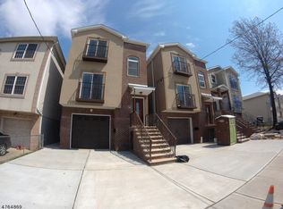 942 Olive St, Elizabeth, NJ 07201