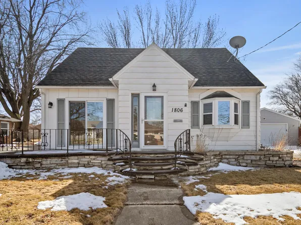 1806 1st Ave NE, Austin, MN 55912