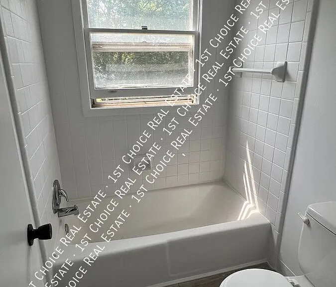 3712 Malibu Dr — Photo 12