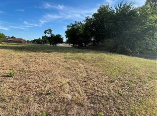 1028 W Iowa Ave #3, Chickasha, OK 73018