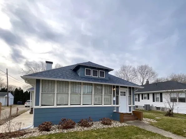 1336 Wolcott Ave, Saint Joseph, MI 49085