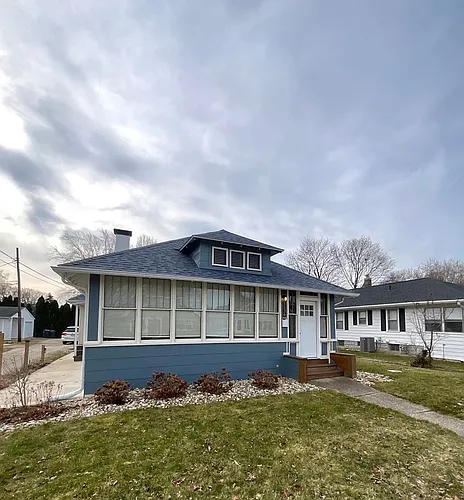 1336 Wolcott Ave Photo 1
