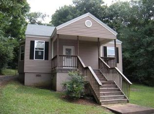106 Center St, Taylors, SC 29687