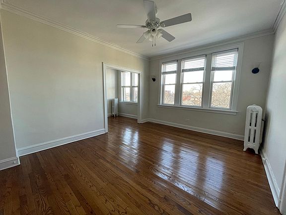 3rd image of 1308 W Lunt Ave #507